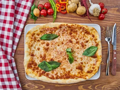 Recette de la pizza au jambon très facile à réaliser