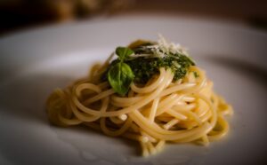 spaghetti au poulet, chorizo et champignons